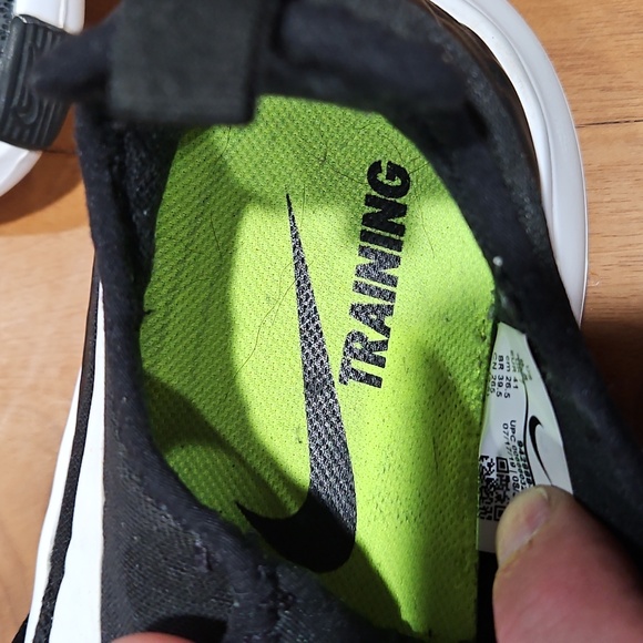 Nike Freerunner Black and White Running Sneakers. Sz 9.5wms - Picture 6 of 6